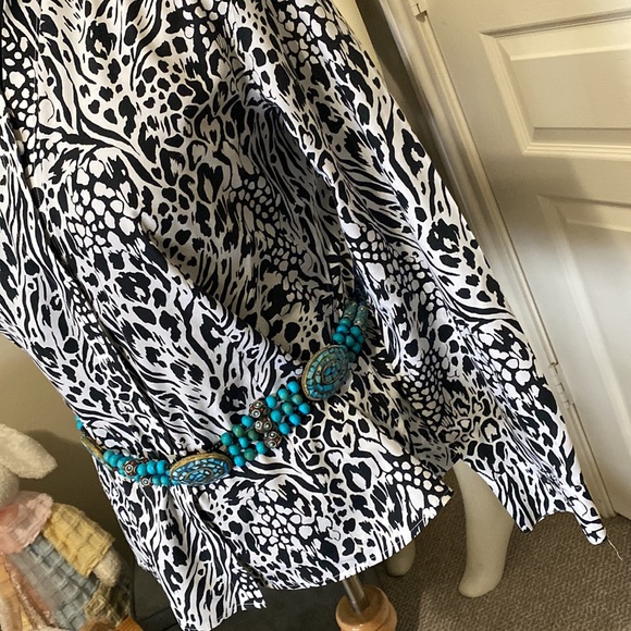 Black and white zebra print button front shirt! - Picture 3 of 10